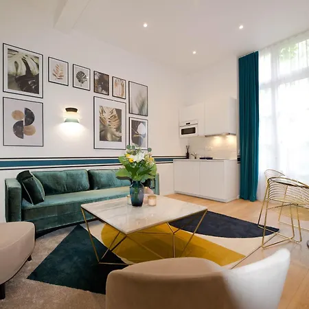 Cia - Vosges Gem * Париж